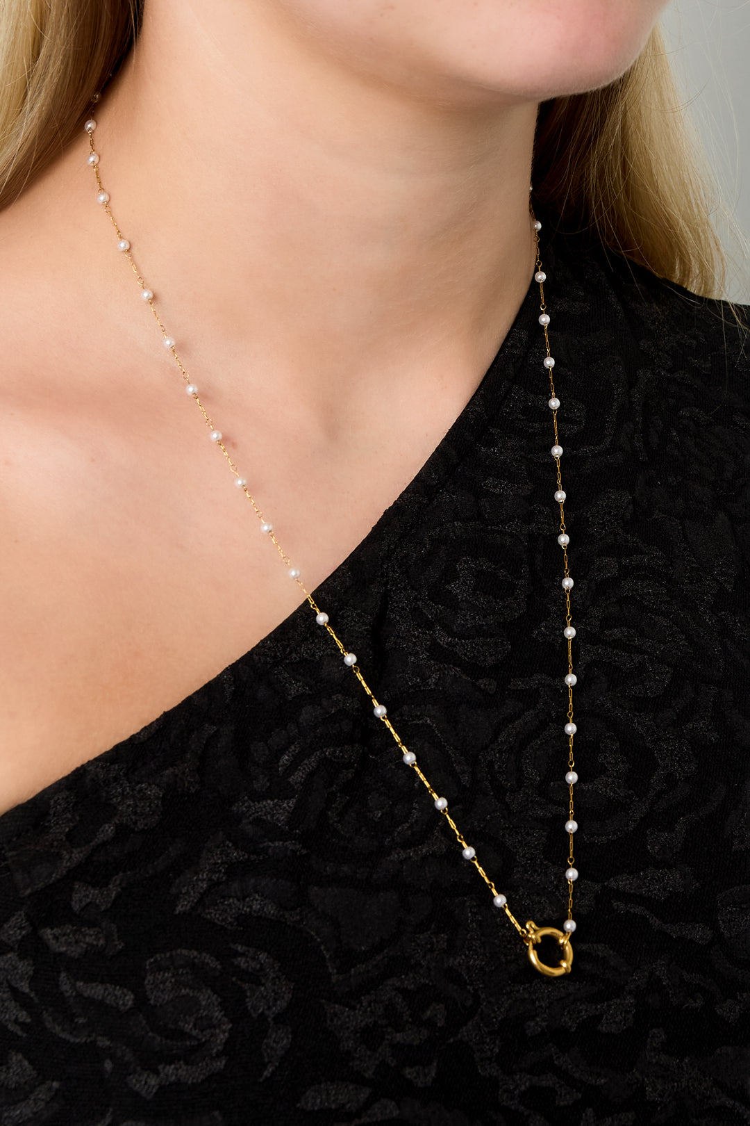 Schloss mit Perlenkette