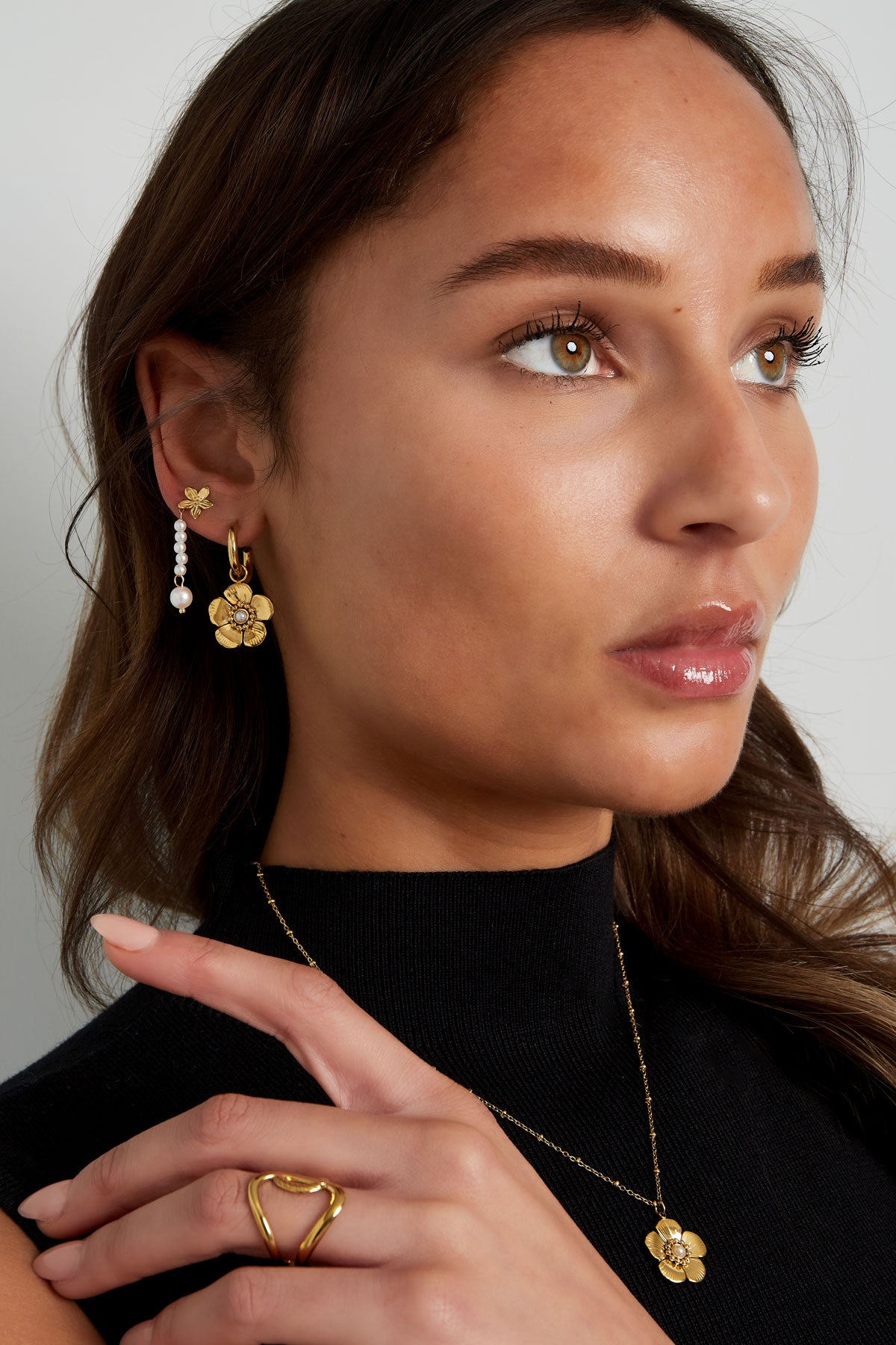 Kugelkette mit Blumenanhänger und Perle