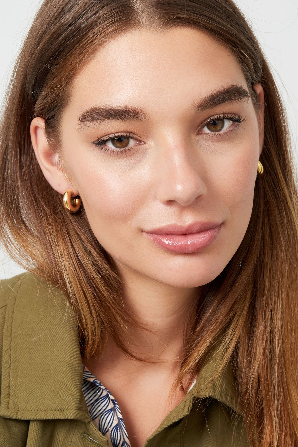 Ästhetische Basic-Ohrringe mit kleinem Halbmond – Goldfarbe - Goldfarbefarbe