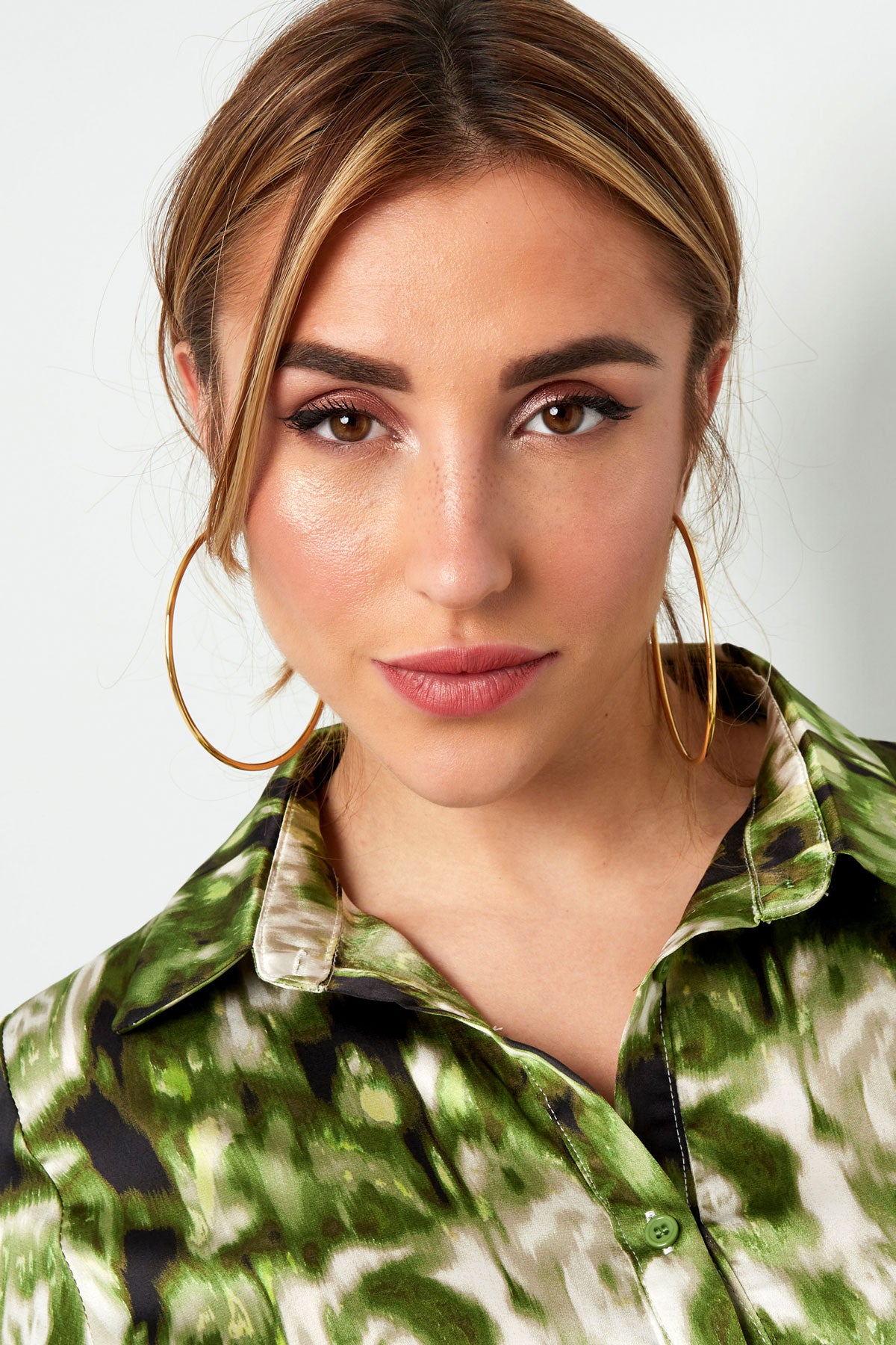 Einfache schmale Creolen – Goldfarbe - Goldfarbefarbe