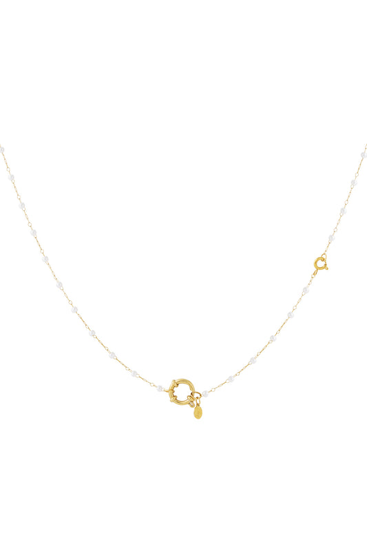 Schloss mit Perlenkette