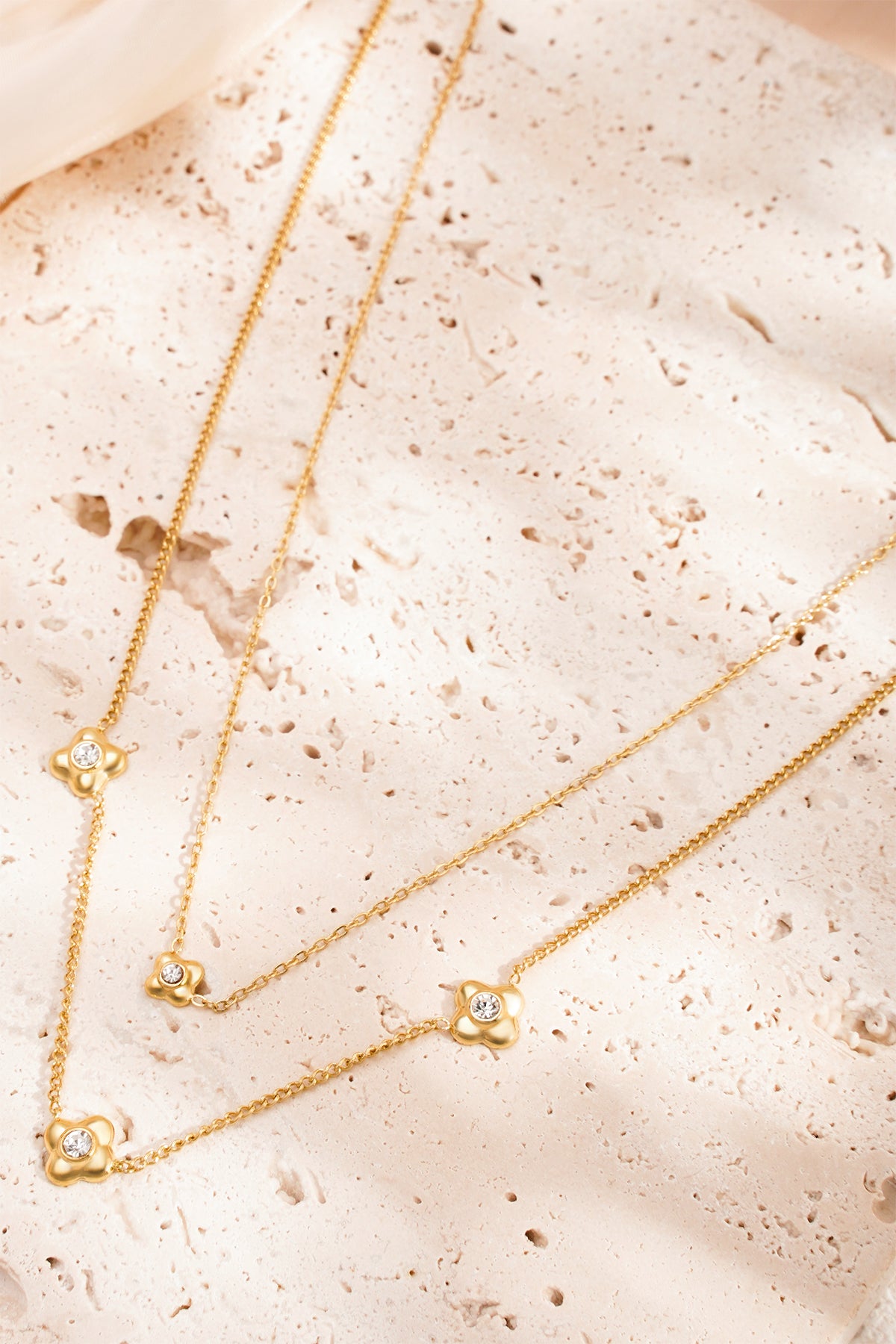 Blumige Halskette - Silberfarben