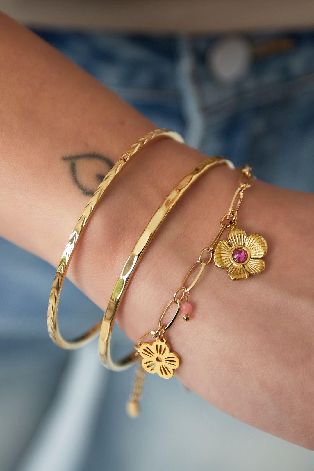 Schlichter geflochtener Armreif