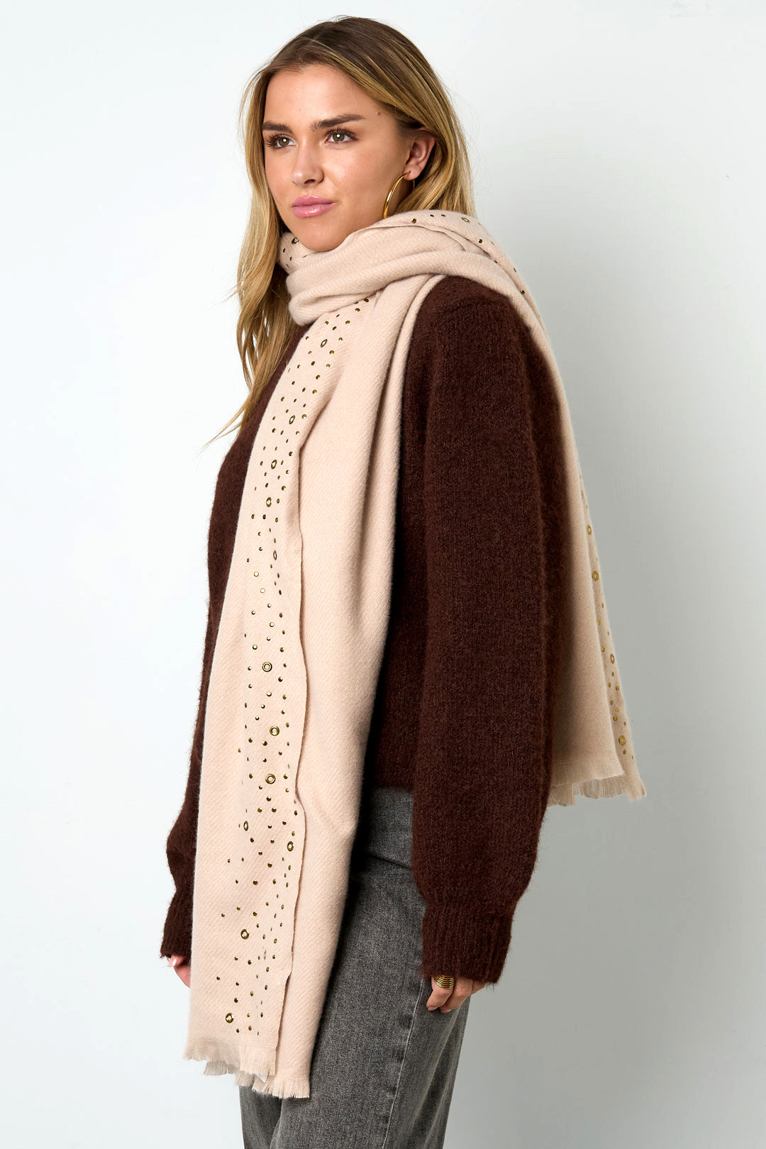 Winterschal mit Steinen